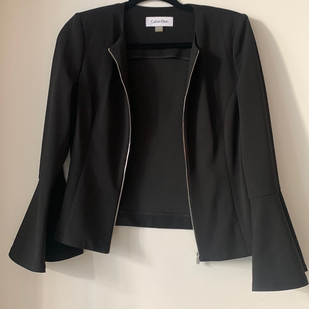 Bell sleeve blazer